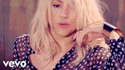 Addicted To You Lyrics - Shakira | English Song